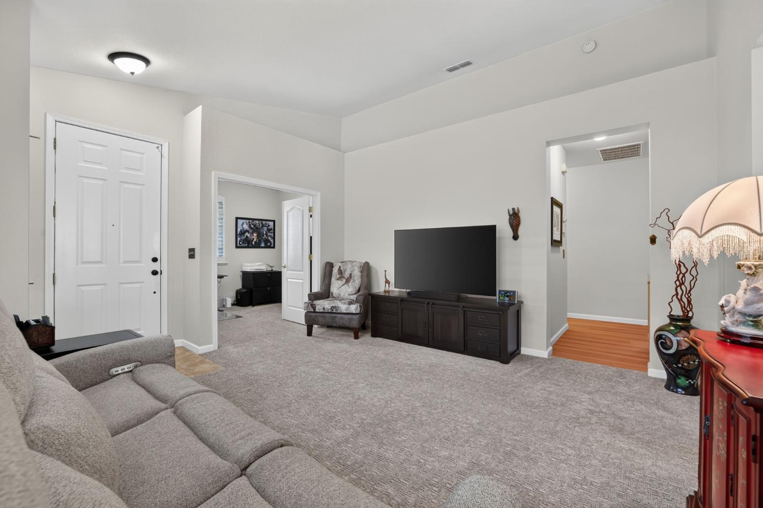 906 Rathbone Circle