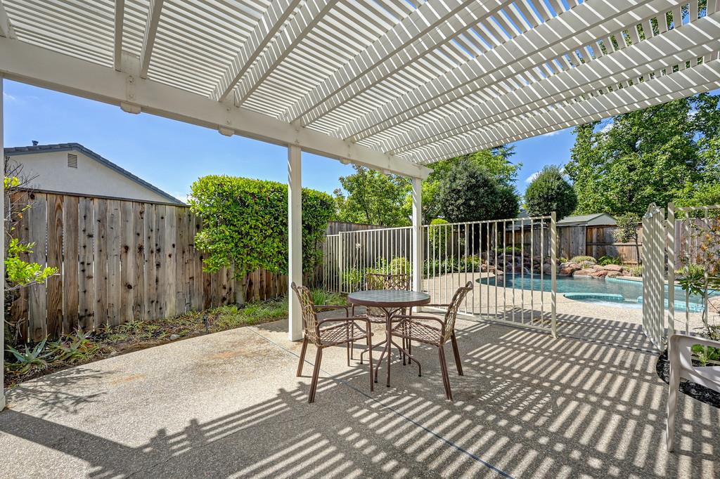 3512 Fieldcrest Court