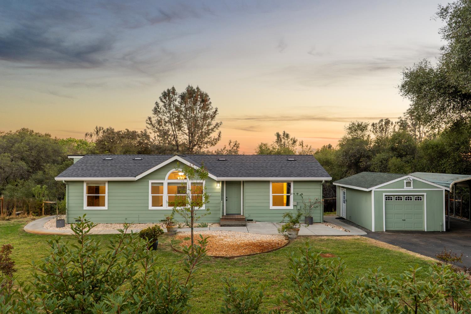 10228 Blue Light Lane