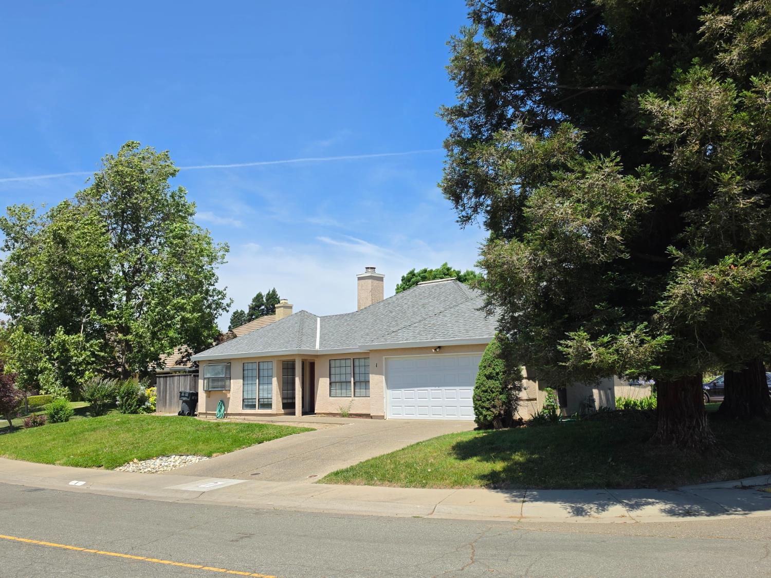 1 Sandhill Ct
