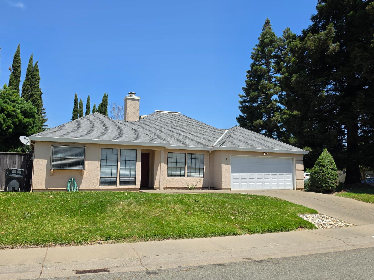 1 Sandhill Ct