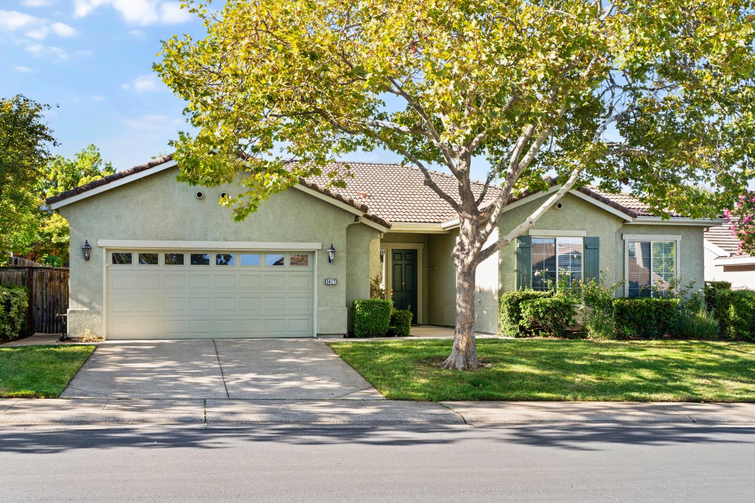 3017 Crestwood Way