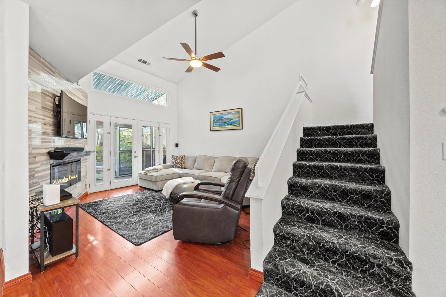 3813 Pasadena Avenue 36