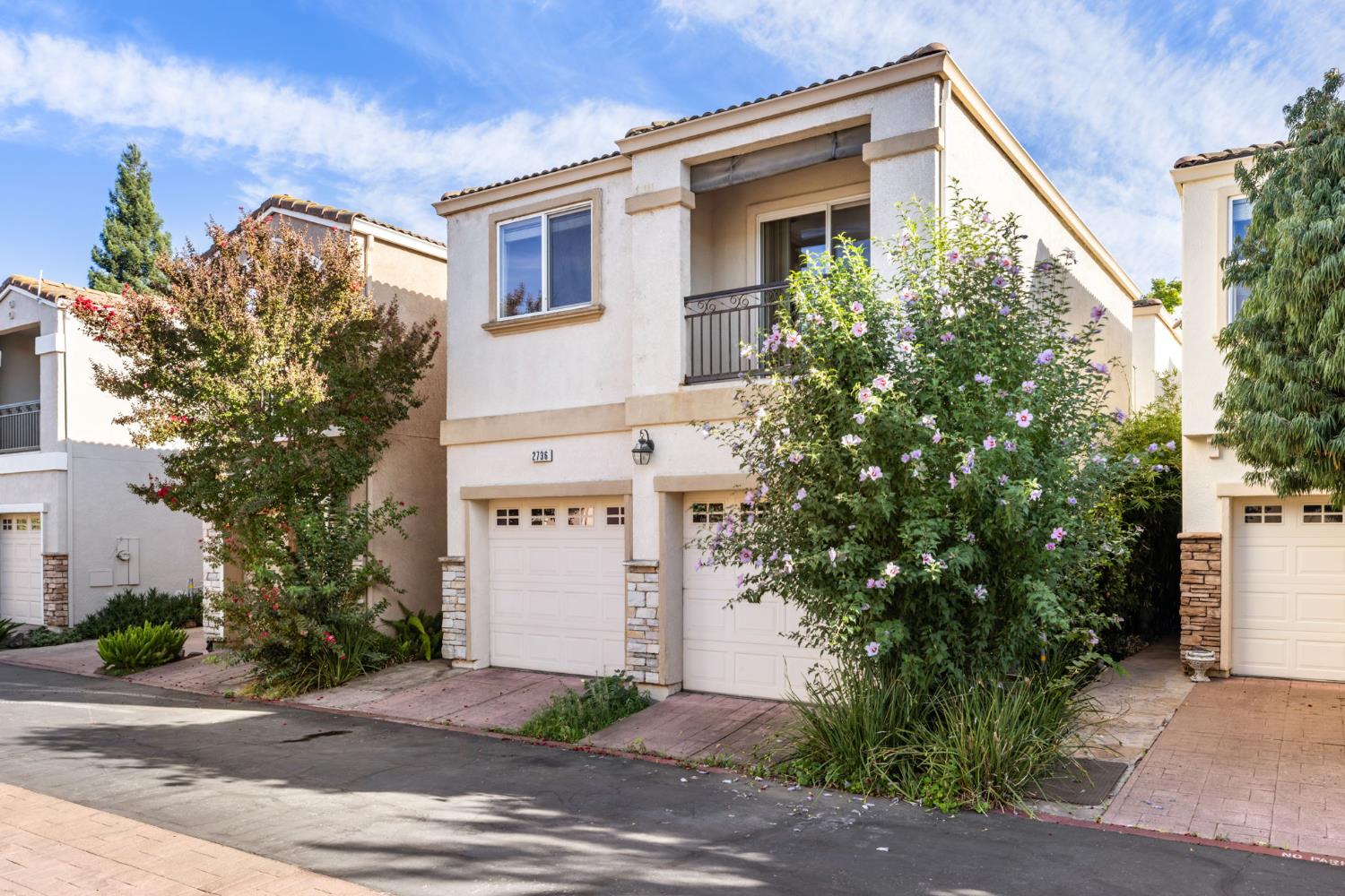 2736 Via Villaggio
