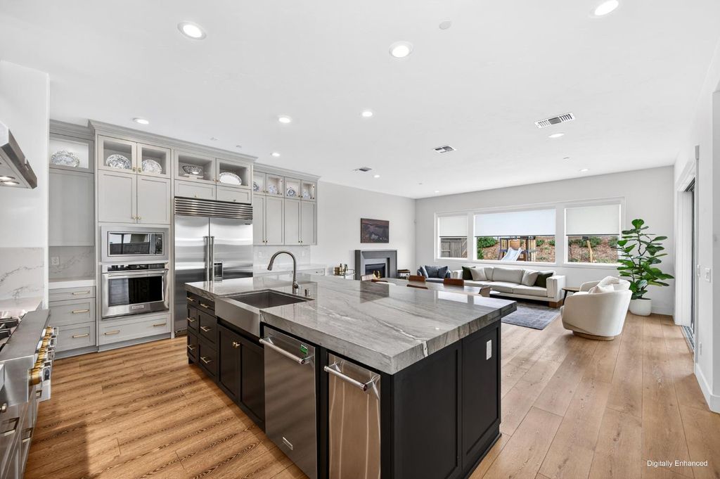 Photo of 4068 Whitney Vista Ln, Rocklin, CA 95677 (MLS # 226014840)