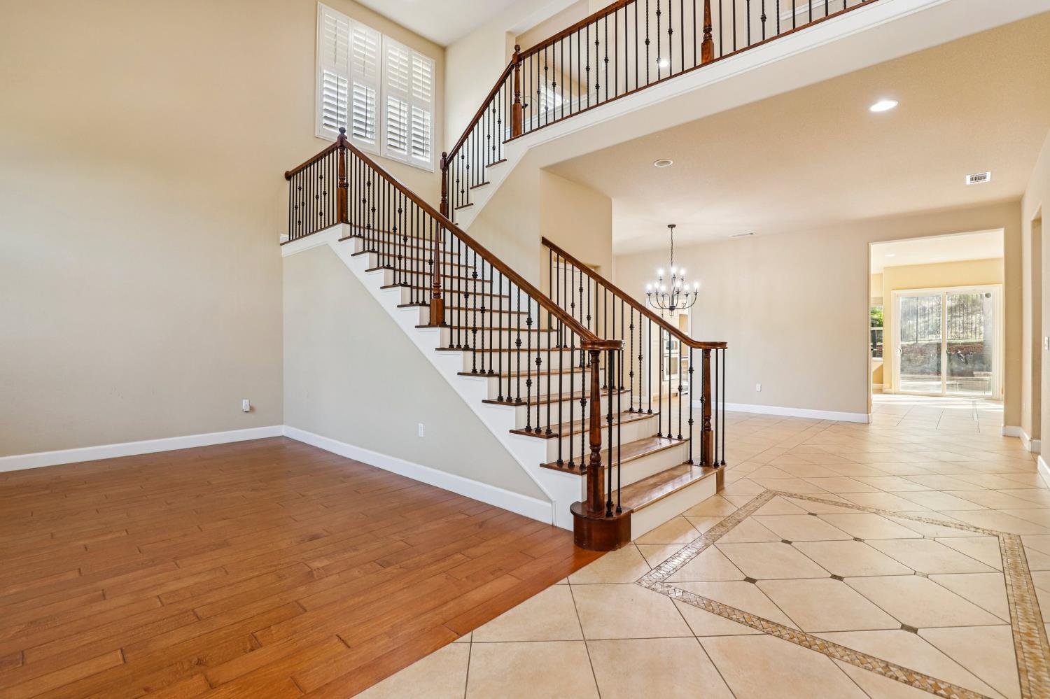 716 Chesterfield Way