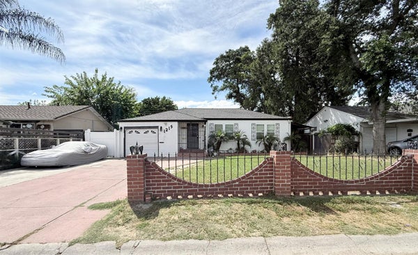 1215 KINGSLEY AVE, STOCKTON, CA 95203 - Image 5031dfd7770136300087dbb18c19a1cf/1155373459