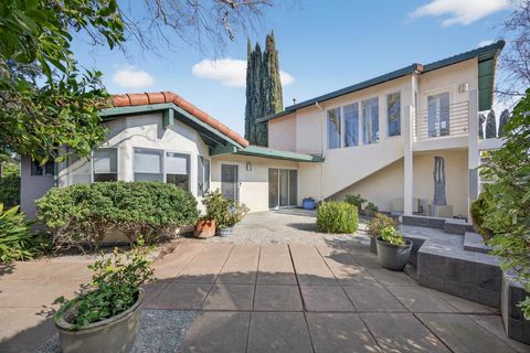 5033 El Cemonte Avenue Davis CA 95618