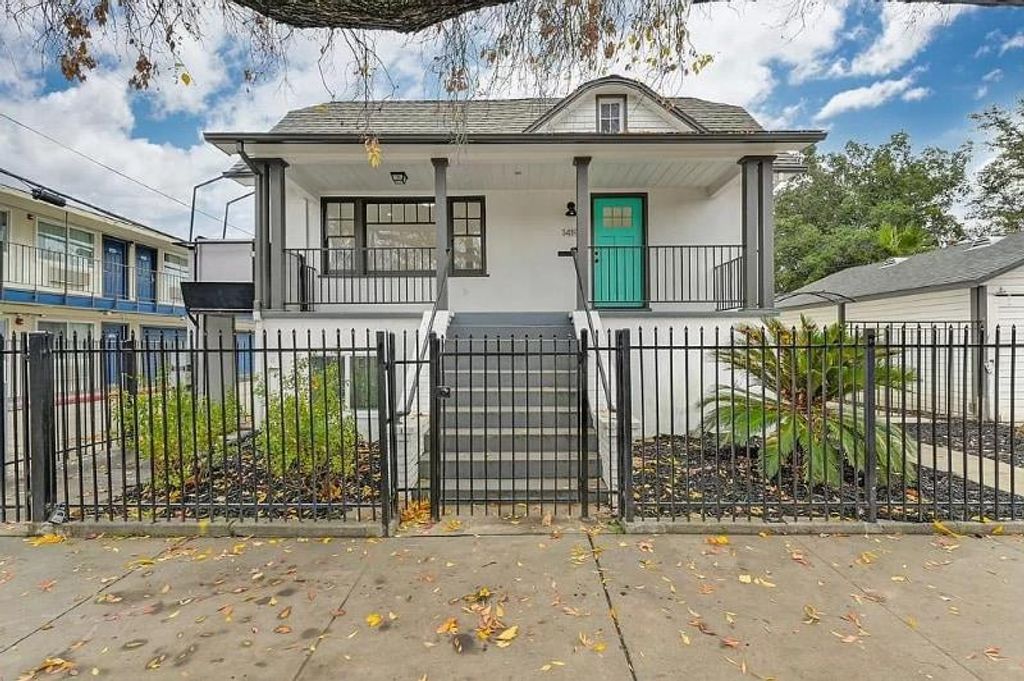 Photo of 1419 30th Street, Sacramento, CA 95816 (MLS # 225139590)