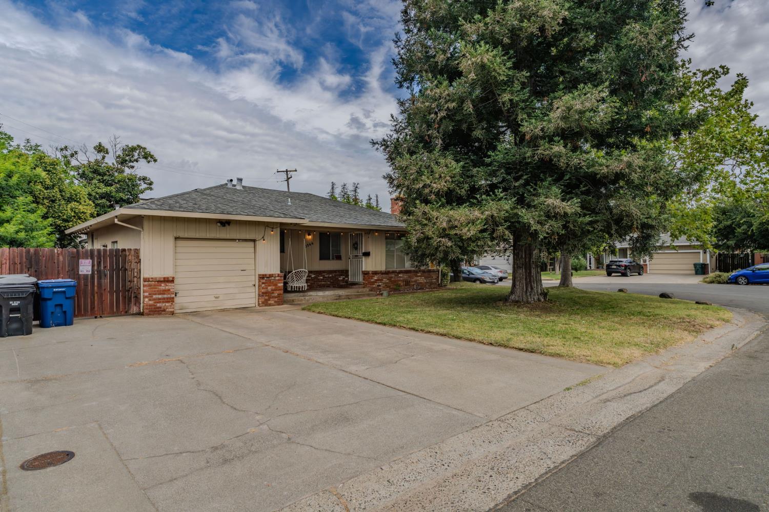 3540 Lynne Way
