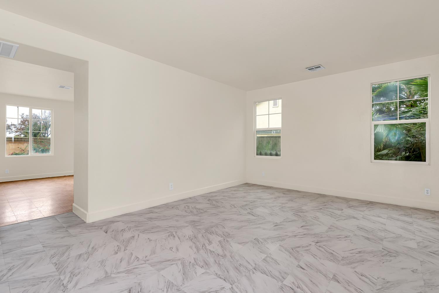 Los Banos, California 93635, United States, 4 Bedrooms Bedrooms, ,3 BathroomsBathrooms,Residential,Active,245790