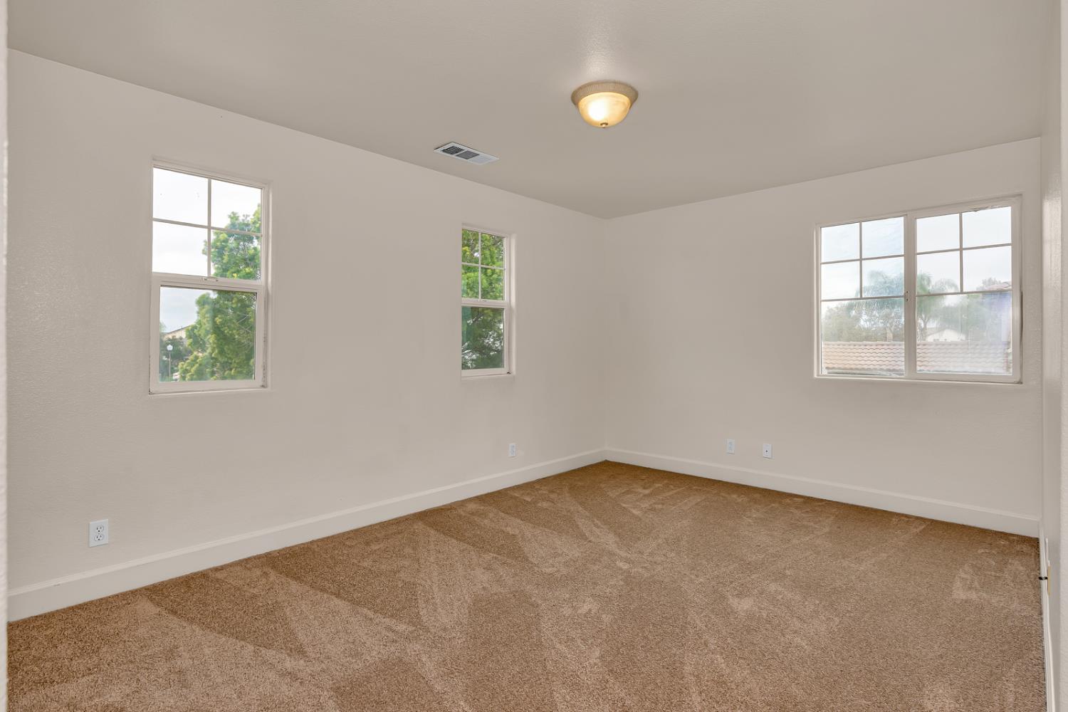 Los Banos, California 93635, United States, 4 Bedrooms Bedrooms, ,3 BathroomsBathrooms,Residential,Active,245790