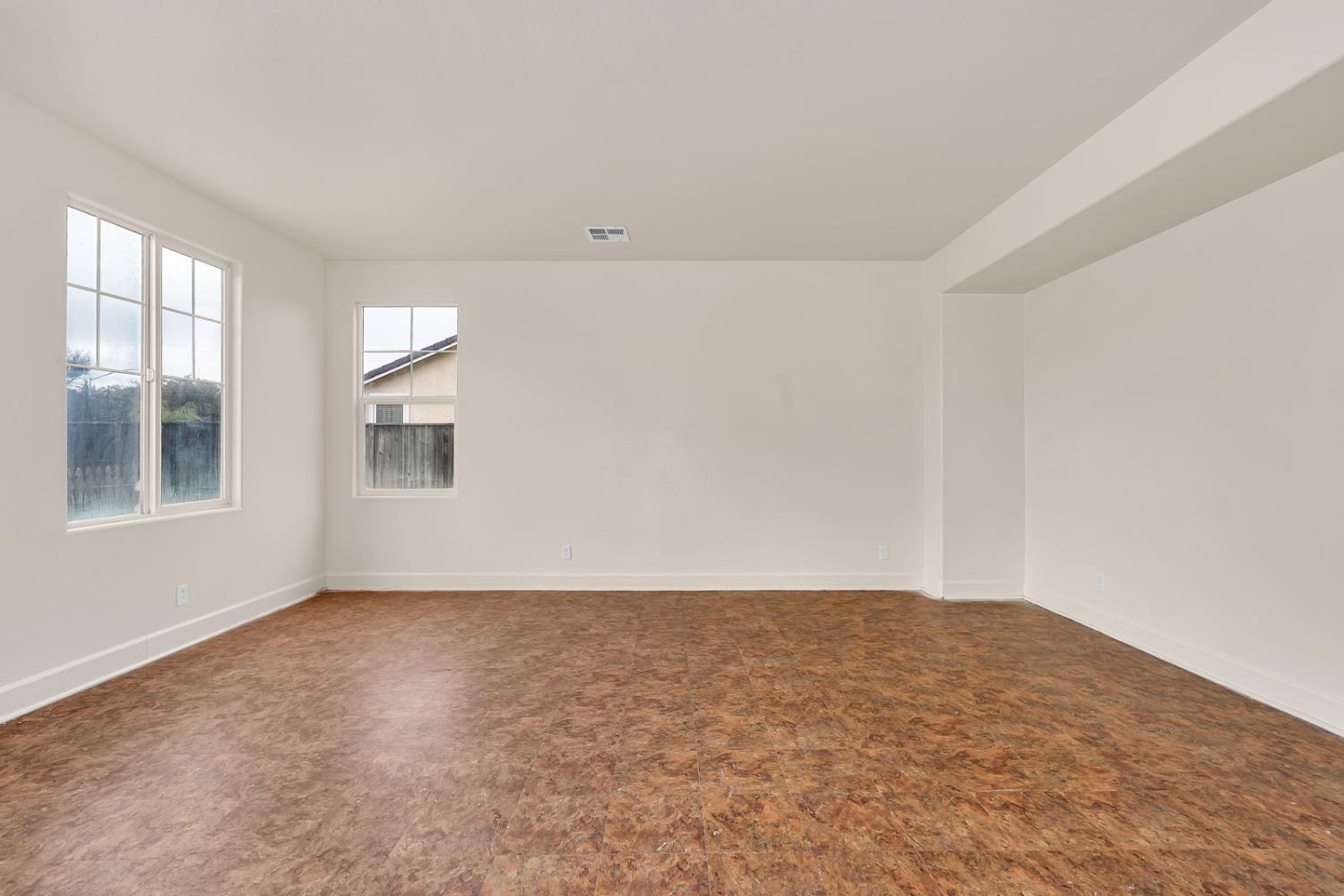 Los Banos, California 93635, United States, 4 Bedrooms Bedrooms, ,3 BathroomsBathrooms,Residential,Active,245790