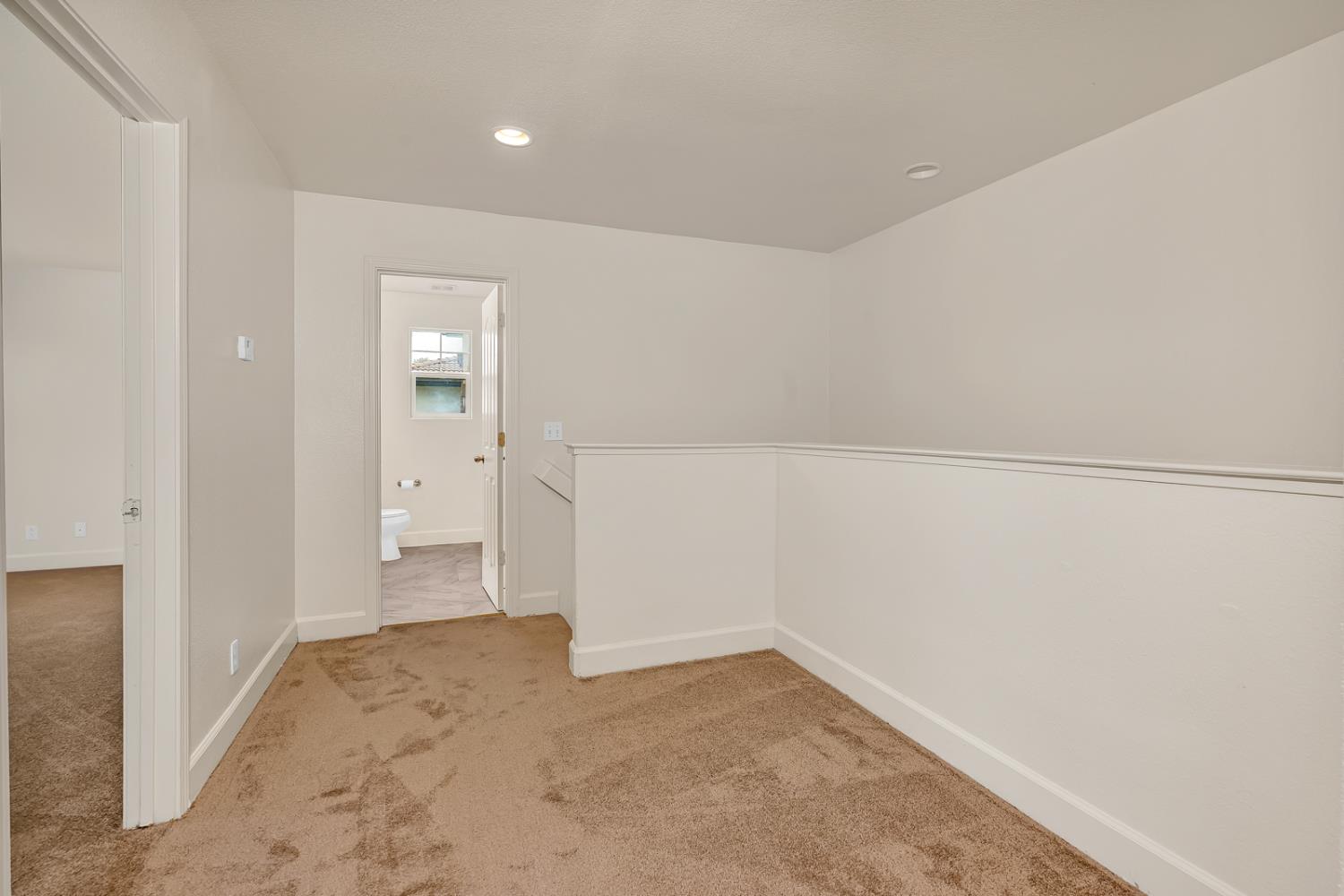 Los Banos, California 93635, United States, 4 Bedrooms Bedrooms, ,3 BathroomsBathrooms,Residential,Active,245790