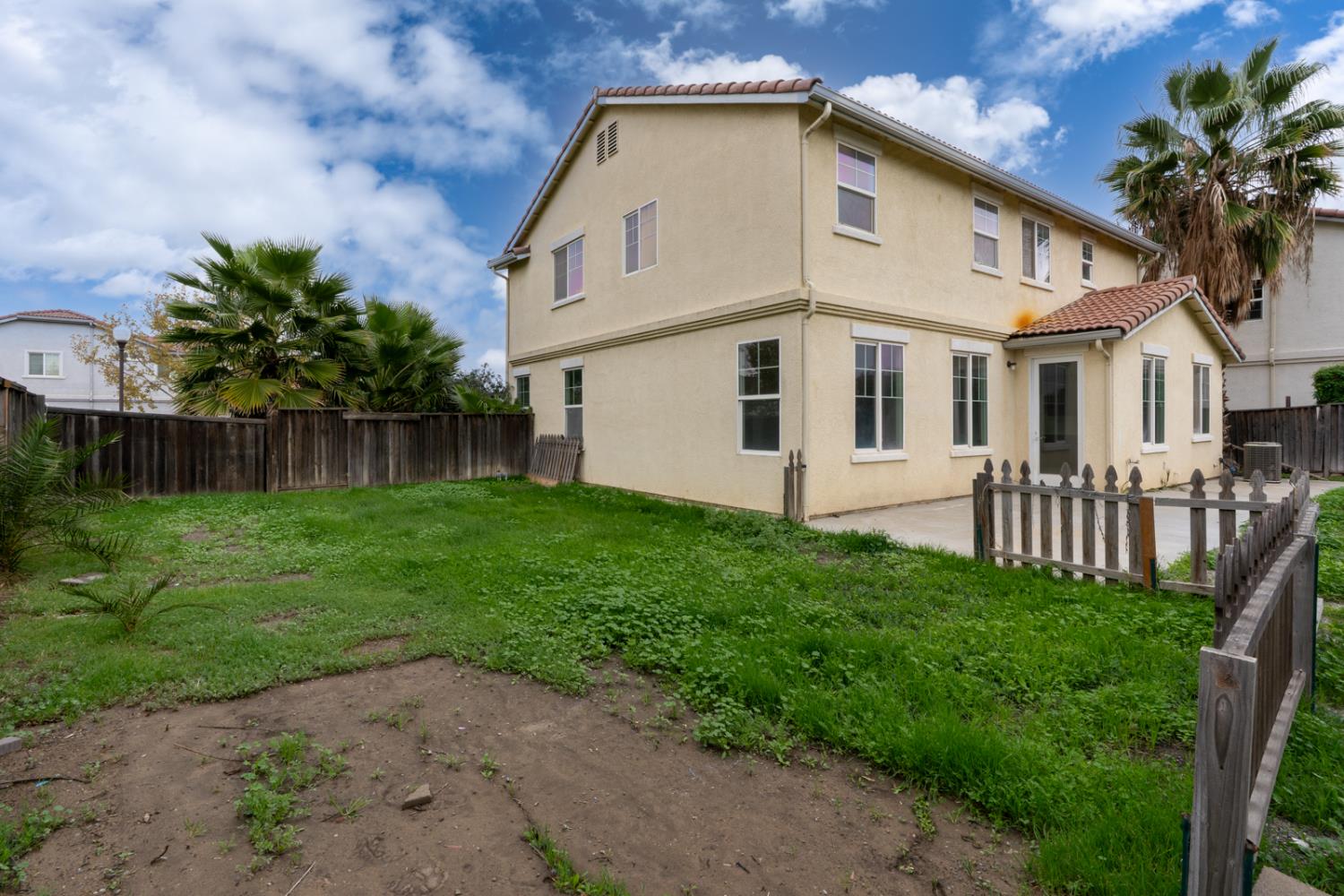 Los Banos, California 93635, United States, 4 Bedrooms Bedrooms, ,3 BathroomsBathrooms,Residential,Active,245790