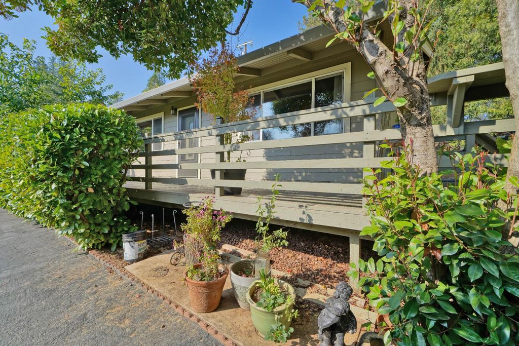 Photo of 2925 Anderson Way, Placerville, CA 95667 (MLS # 225146152)