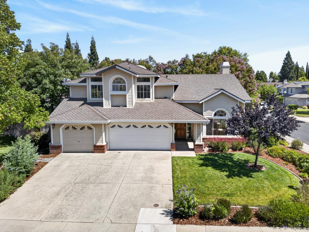 100 Bloomfield Way