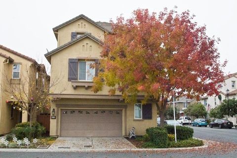 2116 Camino Real Way Roseville CA 95747