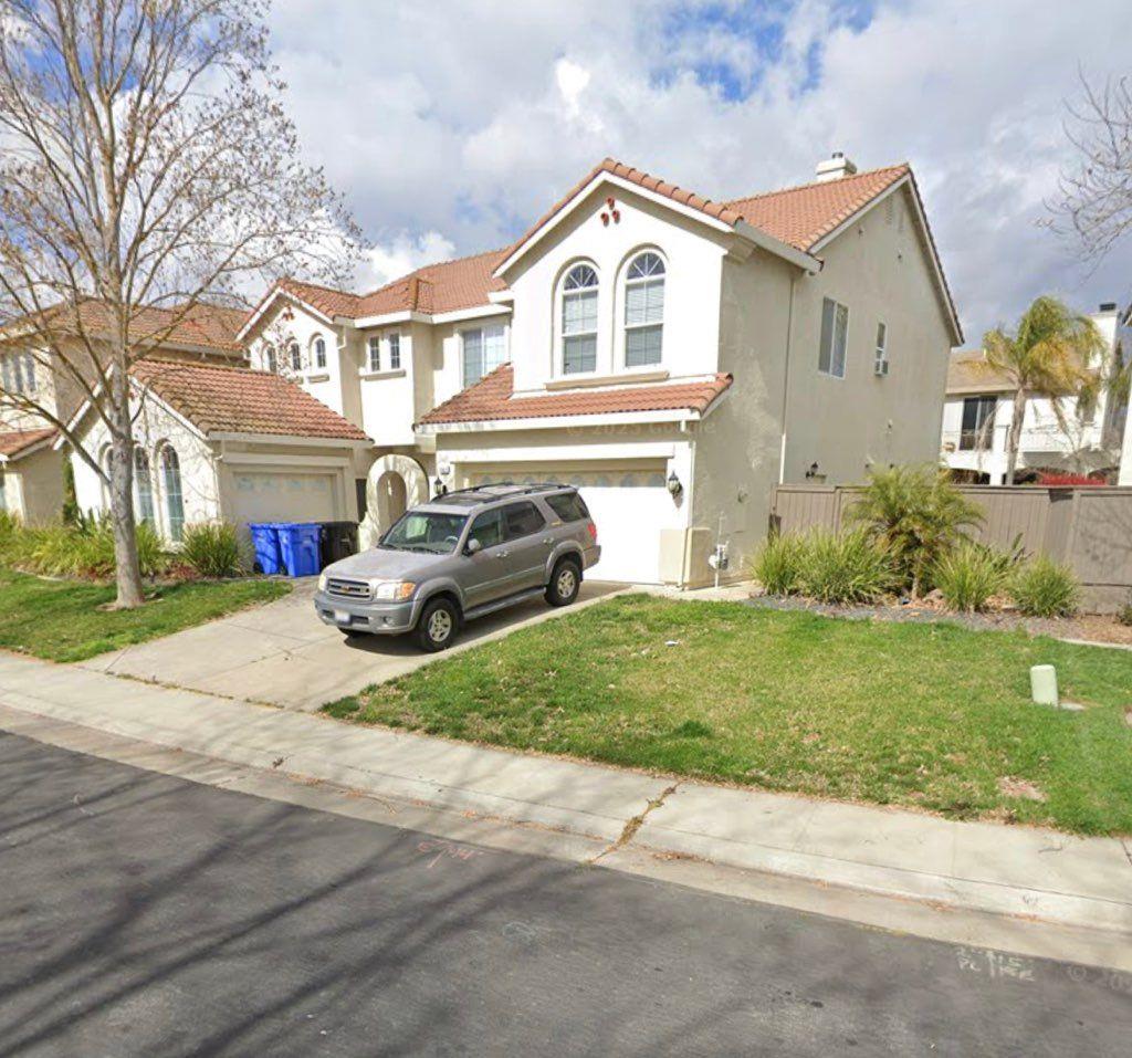 2413 Mckeon Way