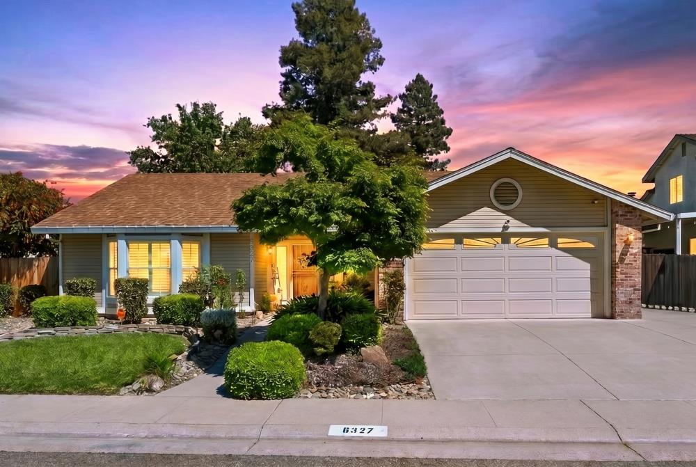 6327 Laguna Villa Way