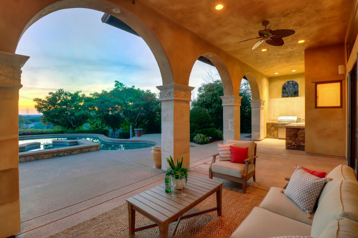 5535 Eden Roc Drive