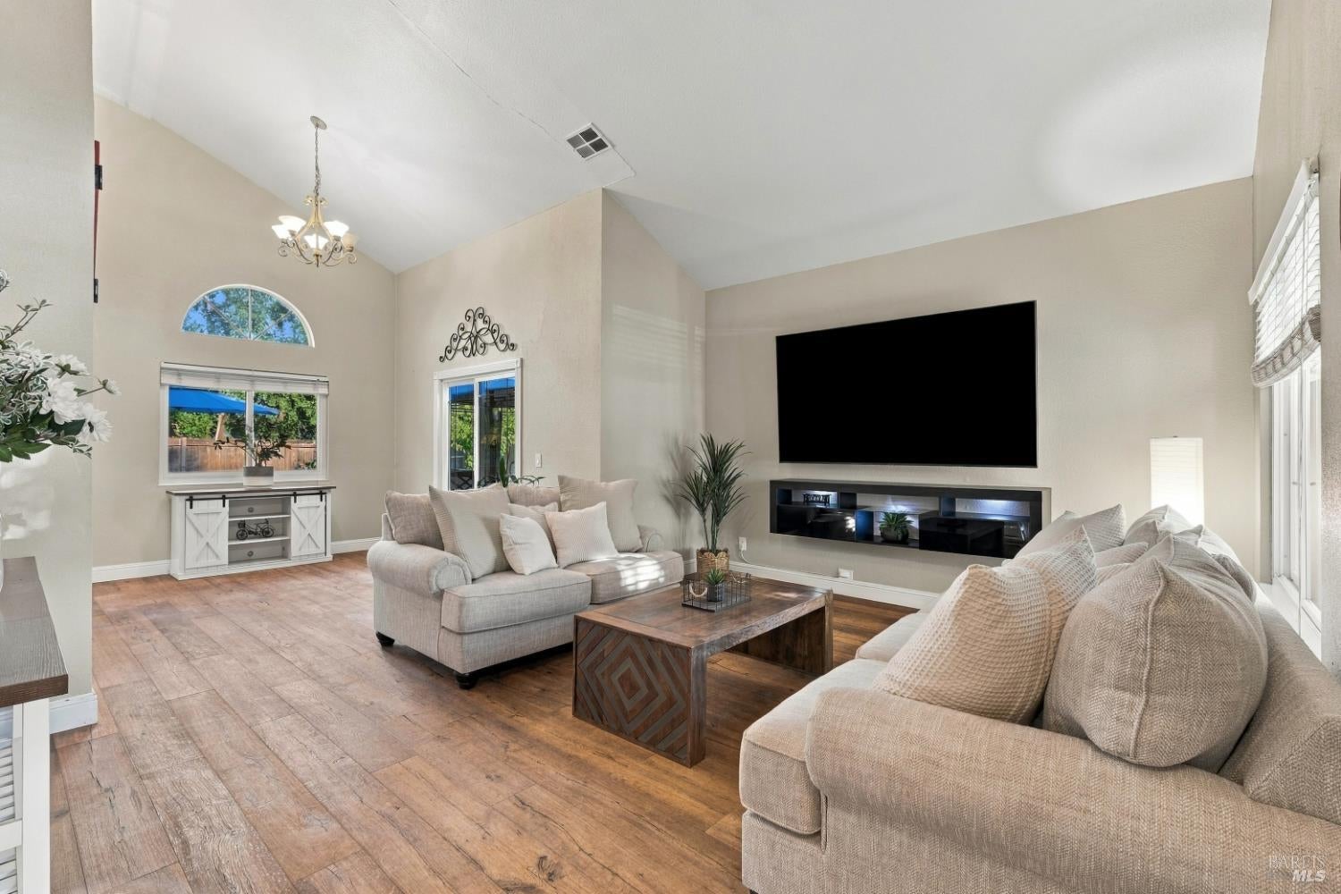 348 Schooner Court