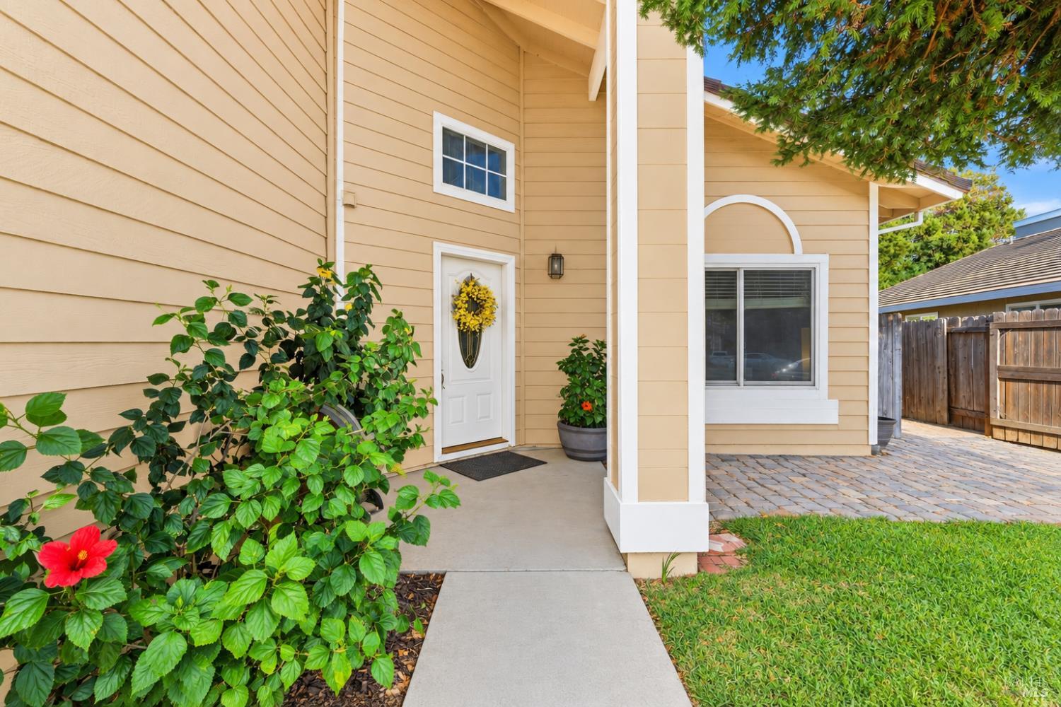 348 Schooner Court