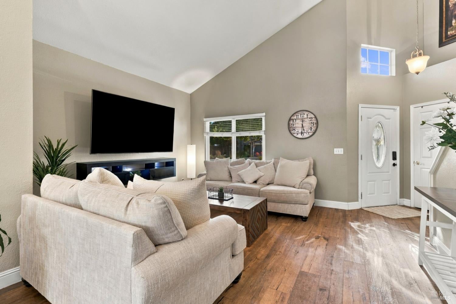 348 Schooner Court