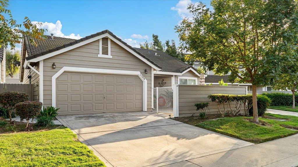 Photo of 2344 St Lawrence Lane, Modesto, CA 95356 (MLS # 225132435)