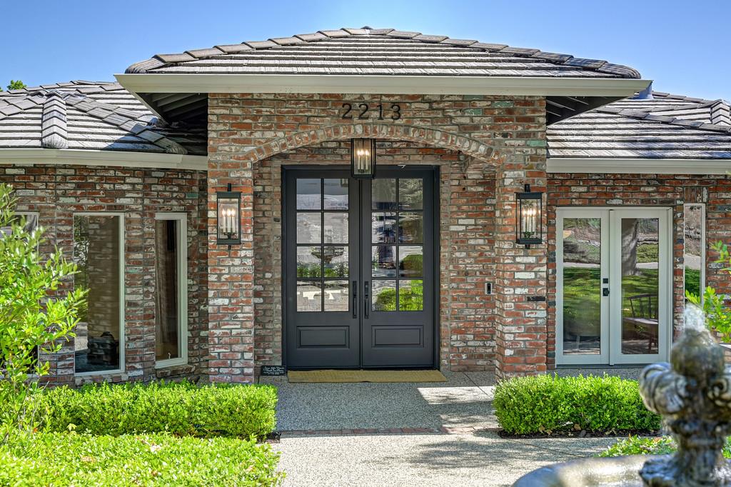 2213 Cardiff Circle