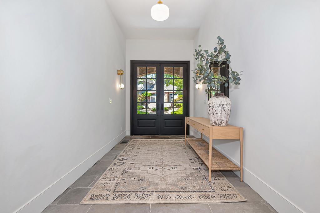 2213 Cardiff Circle