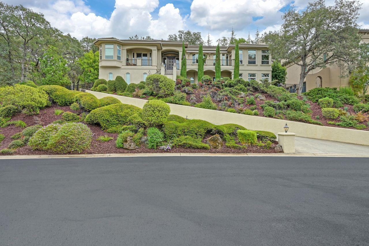 2322 Clubhouse Drive