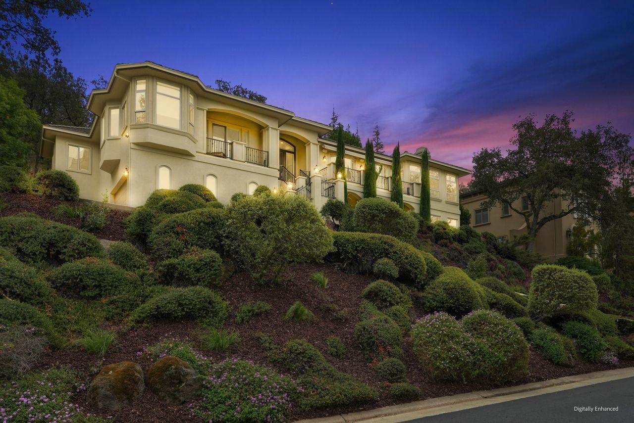 2322 Clubhouse Drive