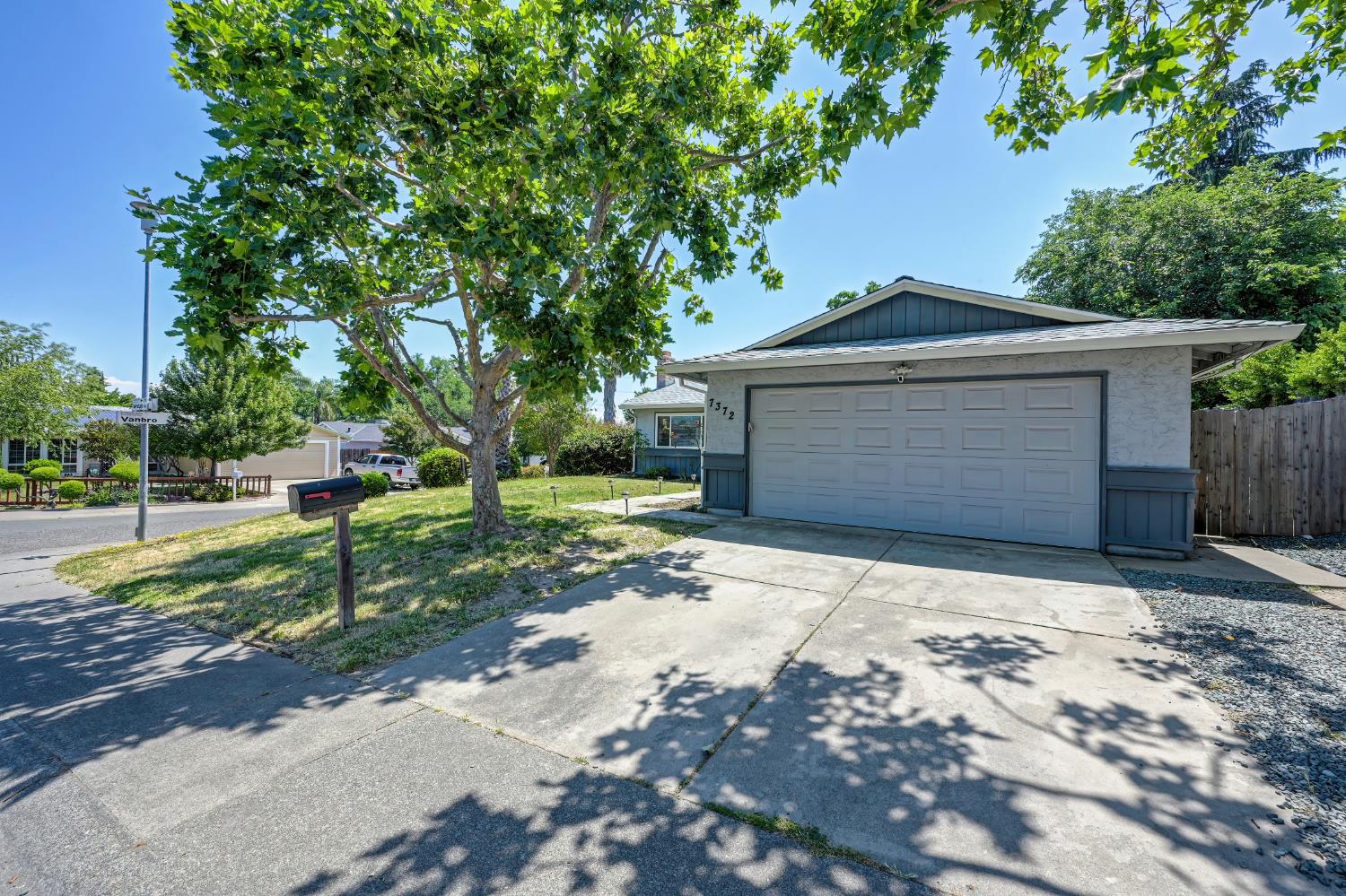 7372 Verdugo Way