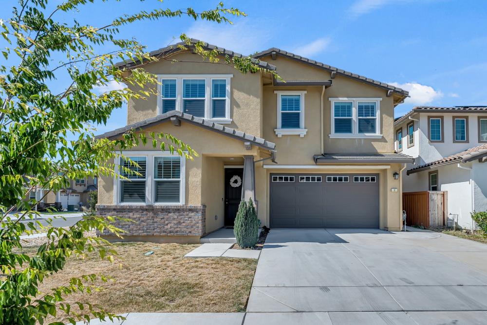 2 Linnea Court