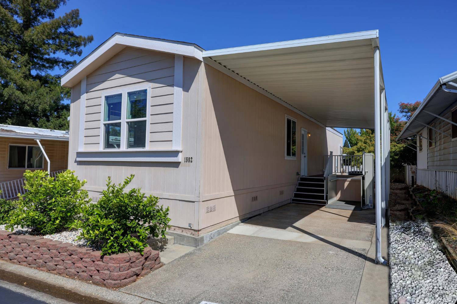 1582 Cottonwood Circle