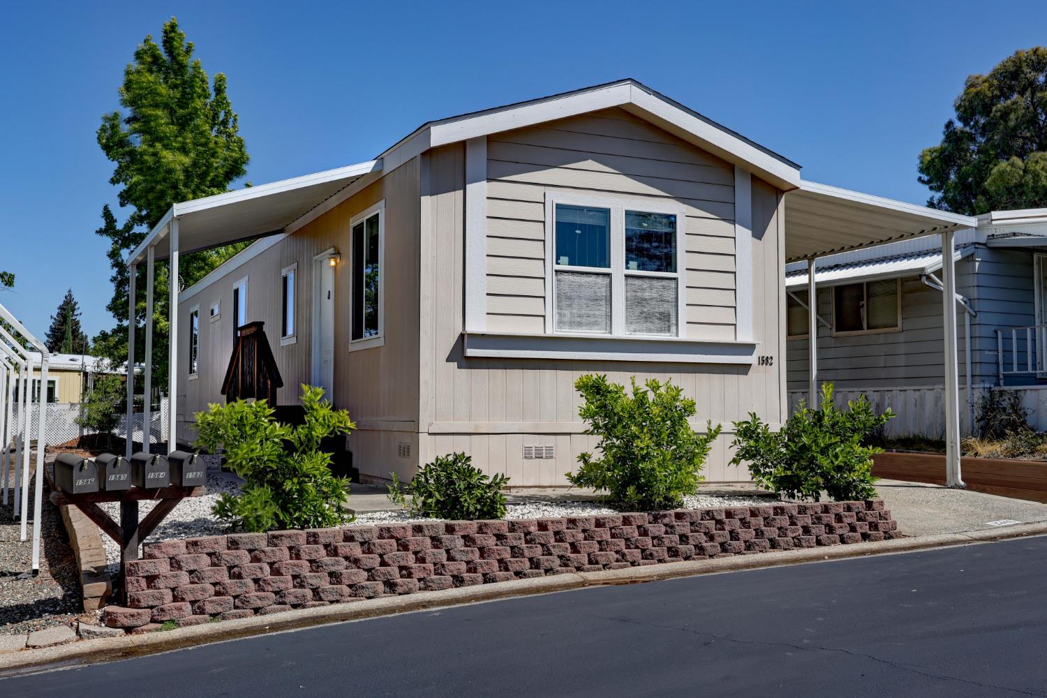 1582 Cottonwood Circle