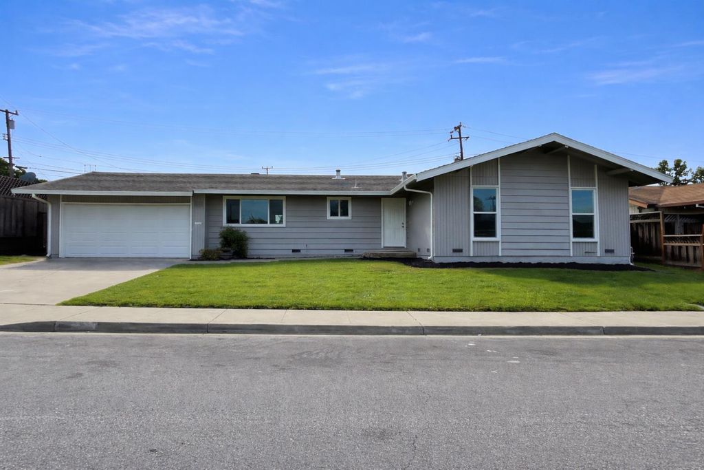Photo of 1672 Oro Drive, Fremont, CA 94539 (MLS # 226035295)