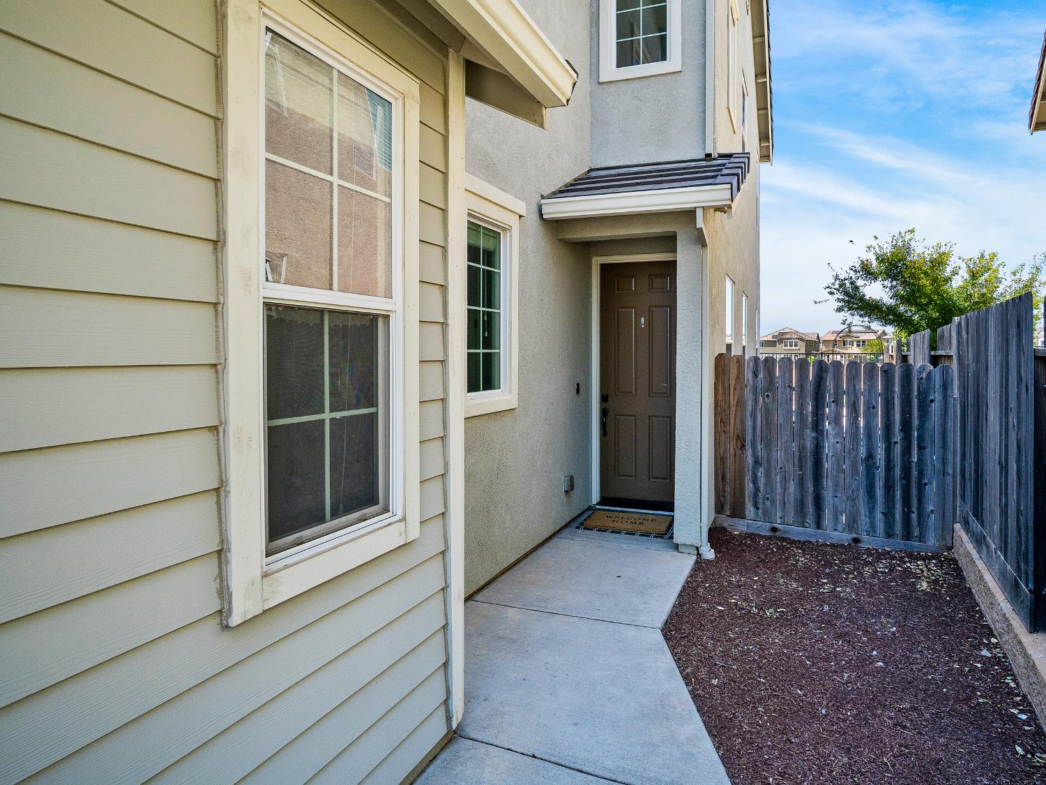 1327 Larkspur Drive
