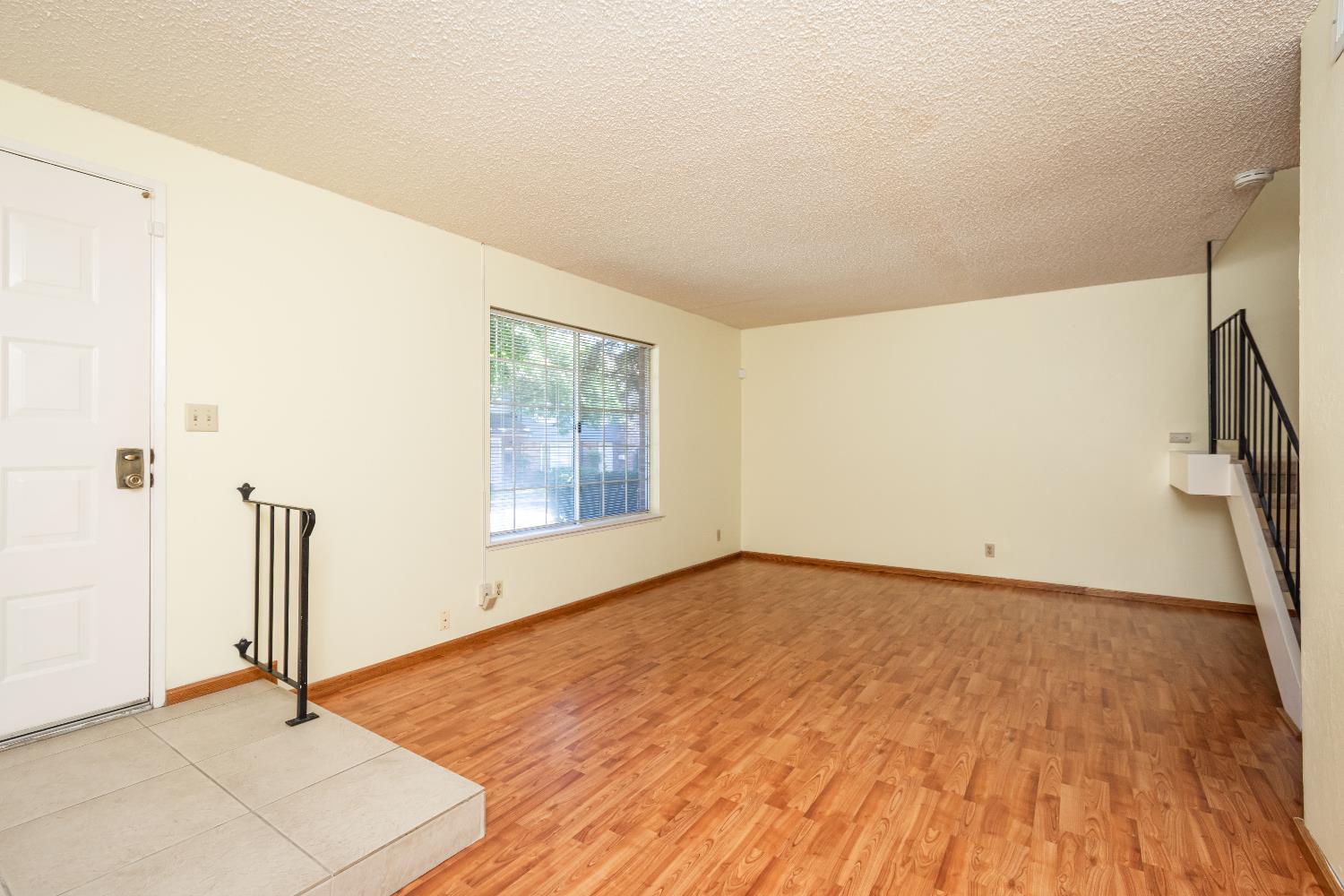 3987 Oak Villa Circle
