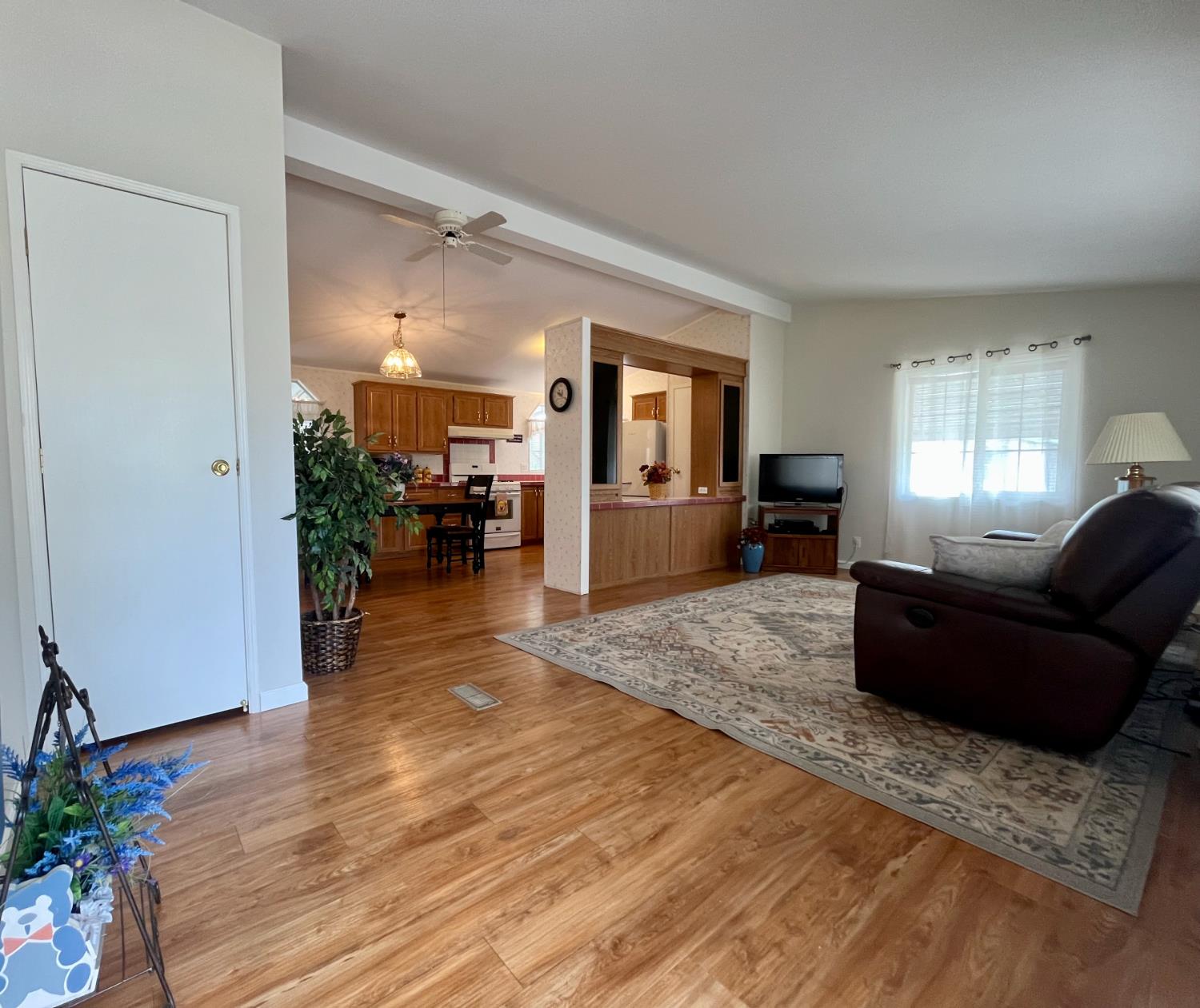 2540 Grass Valley Highway 80