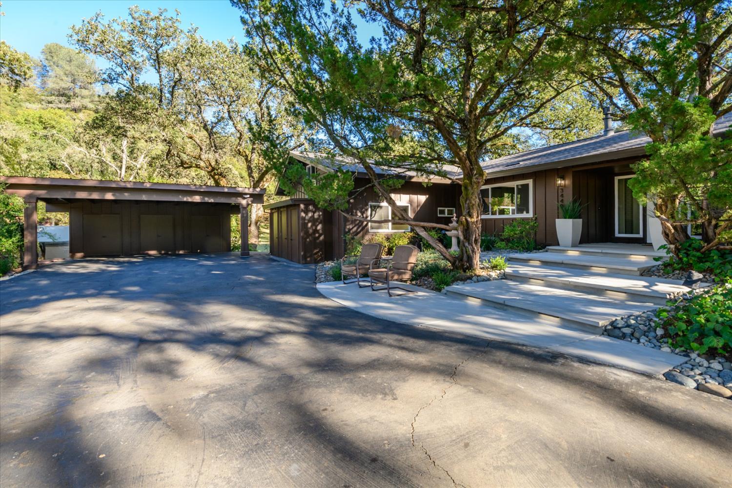 3449 N Shingle Road