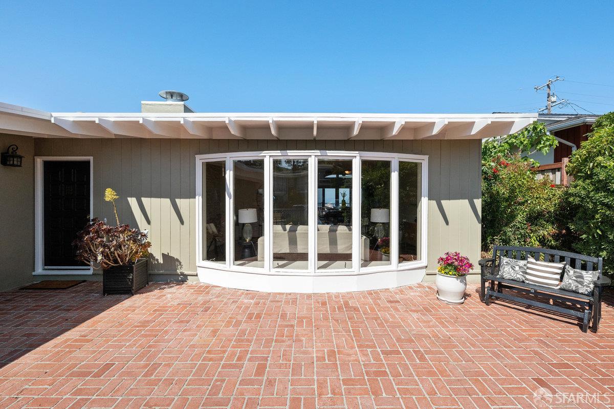 1068 Sycamore Drive