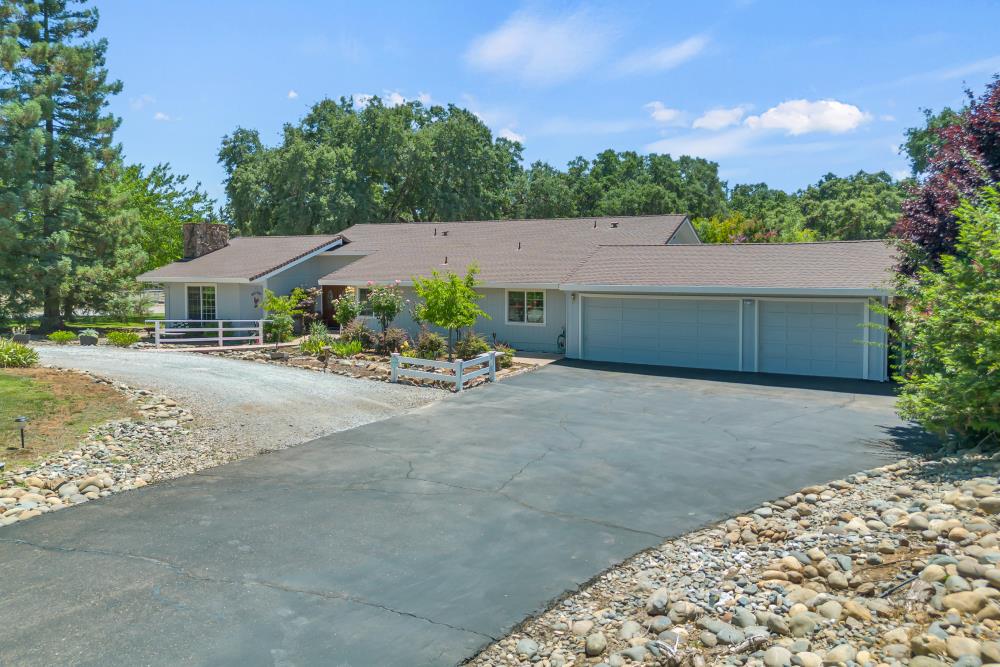 3340 Lariat Drive