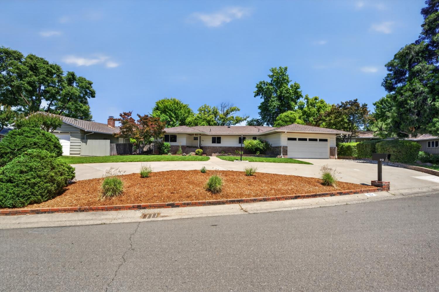 812 Columbia Drive