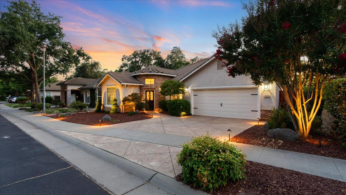 4028 Hunter Oaks Lane