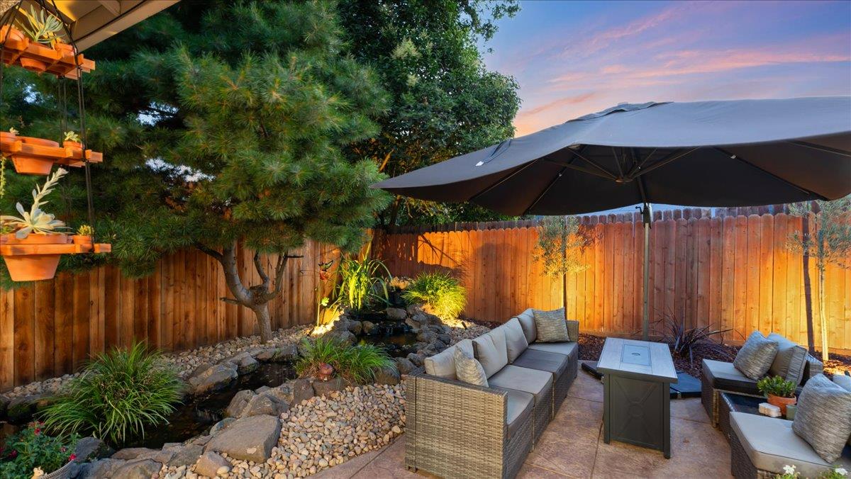 4028 Hunter Oaks Lane