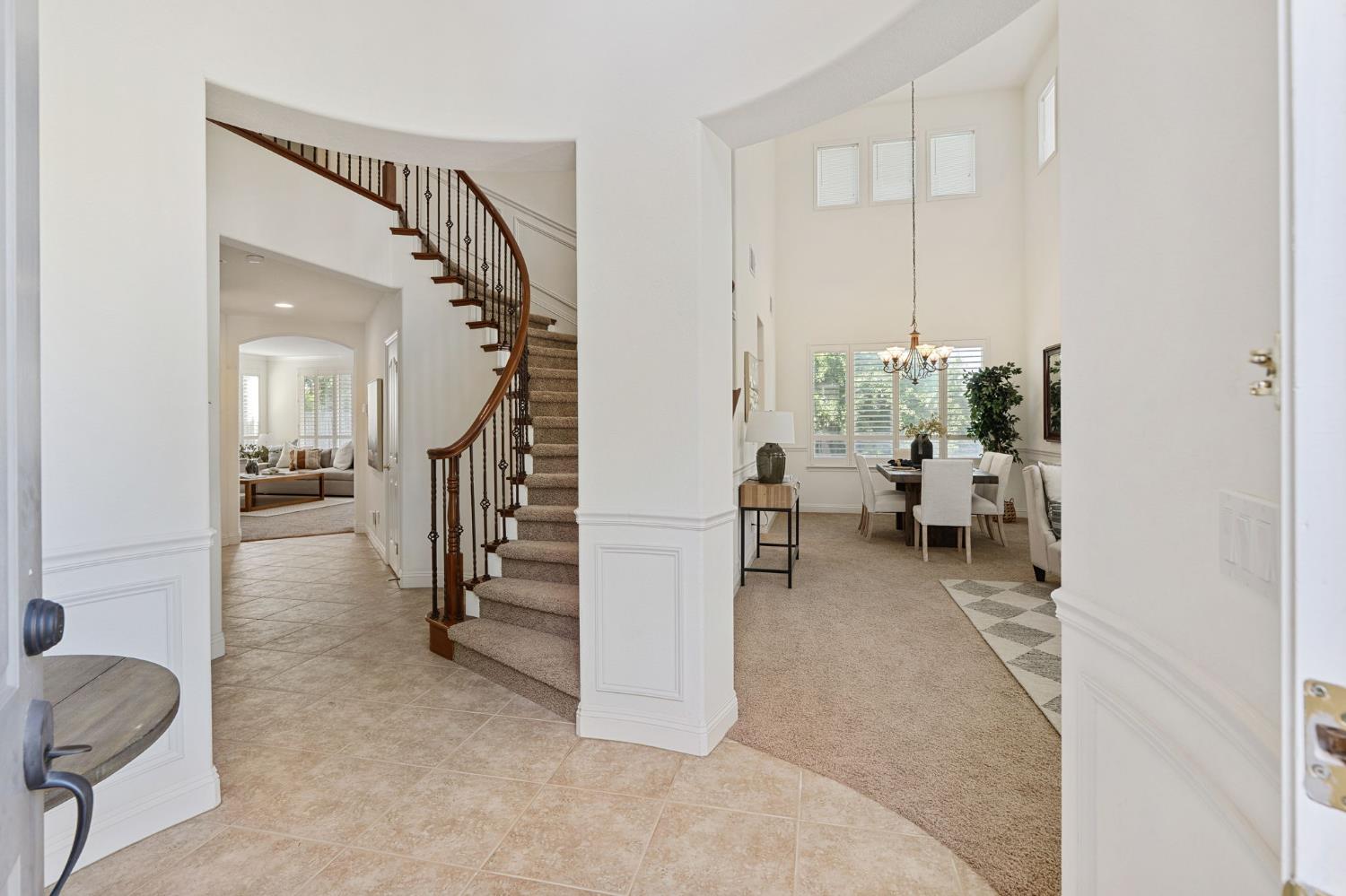 1512 Grey Owl Circle