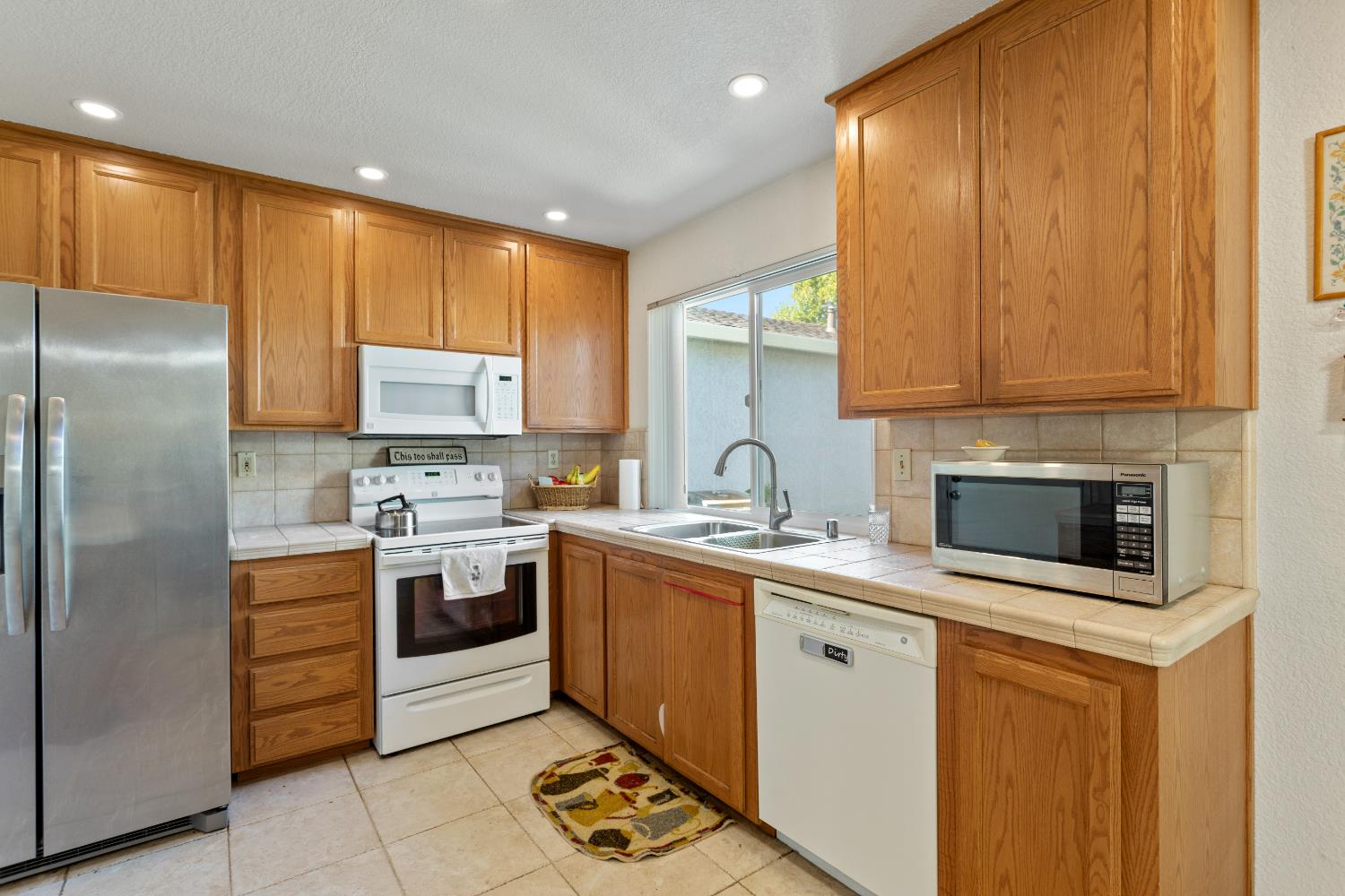 7309 Sunleaf Lane