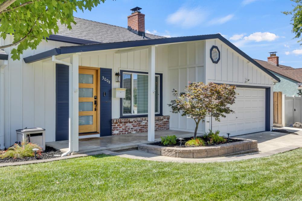 3008 El Prado Way